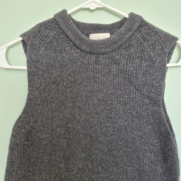 Wilfred Aritzia Women's Neutral Minimalist Grey Italian Wool Tunic Vest Size XS - Picture 3 of 6